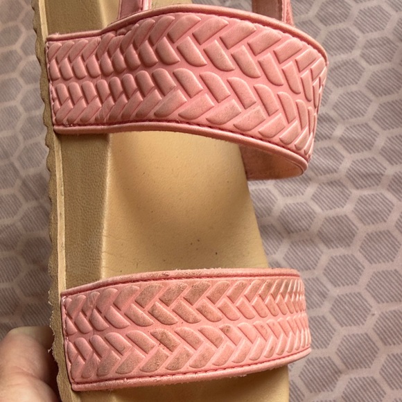Pink Sandals - Picture 4 of 5